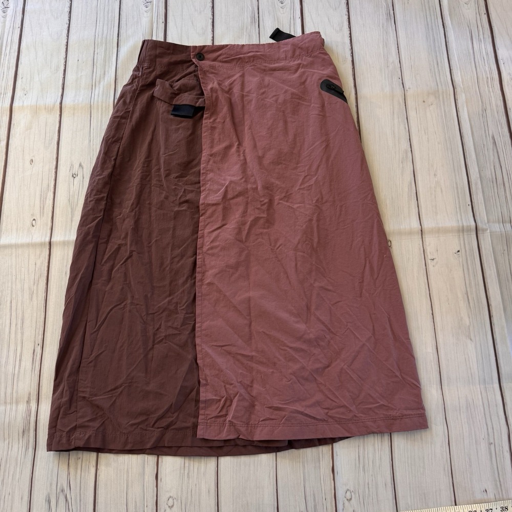NIKE Sportswear Tech Pack Wrap‎ Skirt DJ6663-646 Dark Wine Lit Mulberry Black S